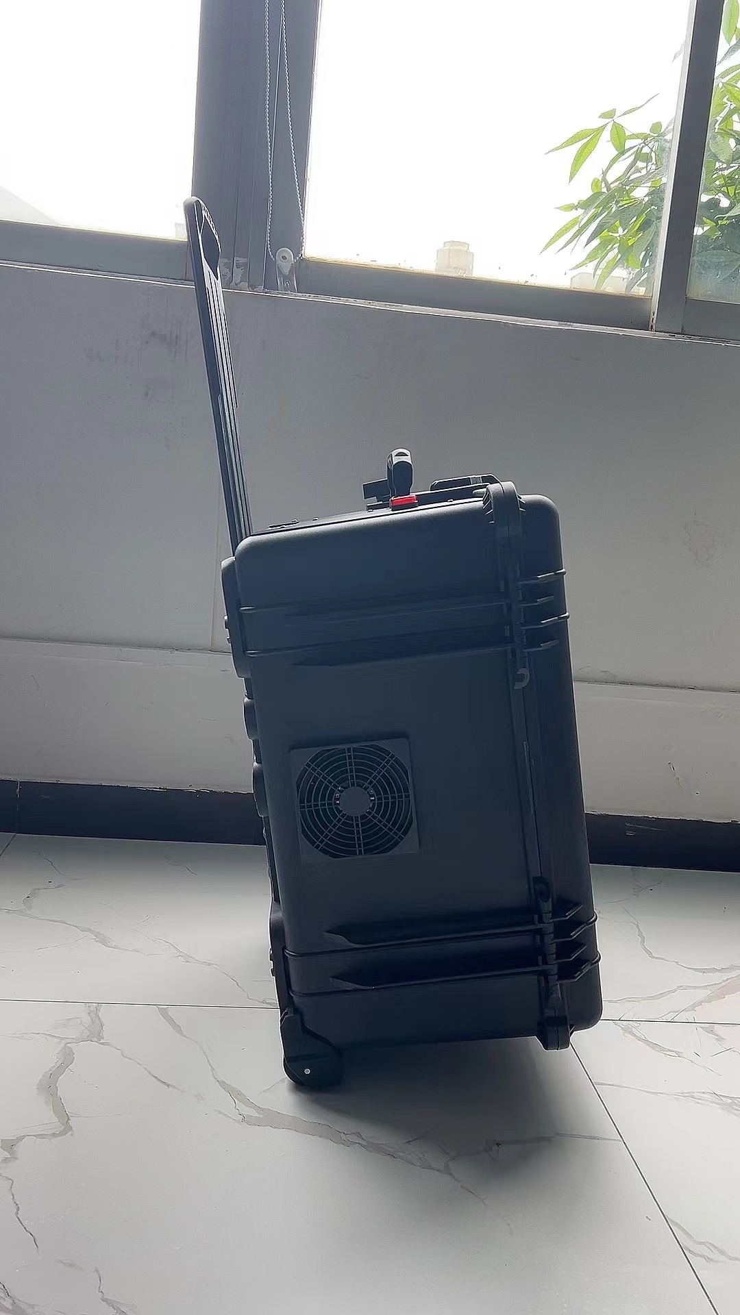 竹溪手拉箱型移动通信干扰器